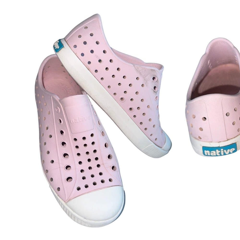 Native‎ Kids Sneakers pink Jefferson vented rubber all occasion size J2